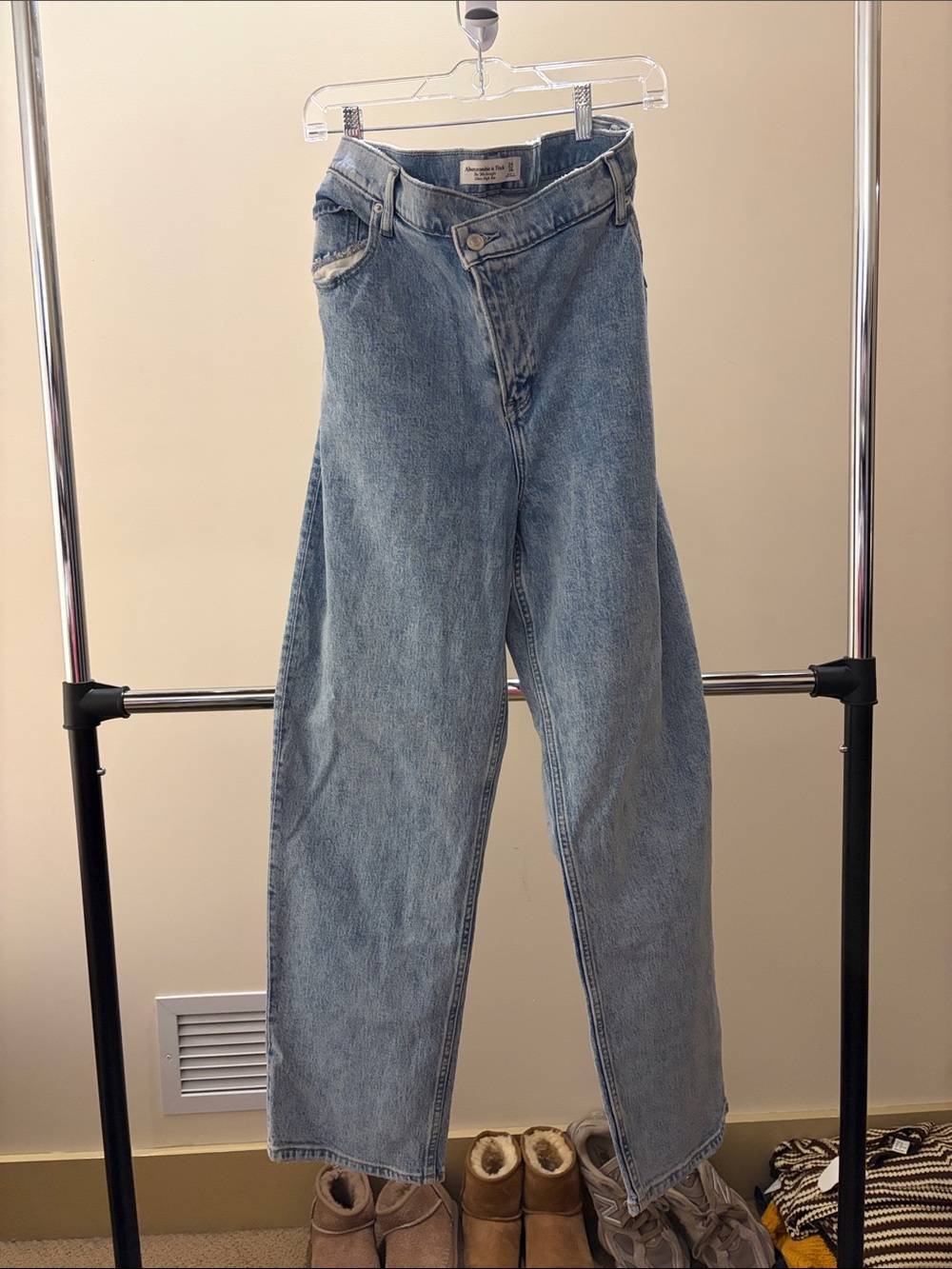 Woman’s Light Blue Relaxed Straight Jeans
